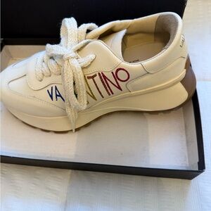 Used once size 7 in perfect condition